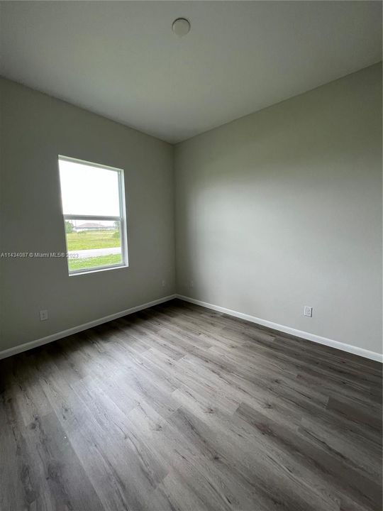 Recently Rented: $2,700 (4 beds, 2 baths, 1439 Square Feet)