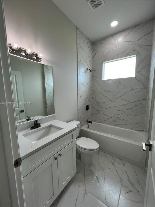 Recently Rented: $2,700 (4 beds, 2 baths, 1439 Square Feet)