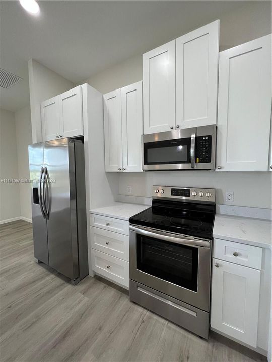 Recently Rented: $2,700 (4 beds, 2 baths, 1439 Square Feet)