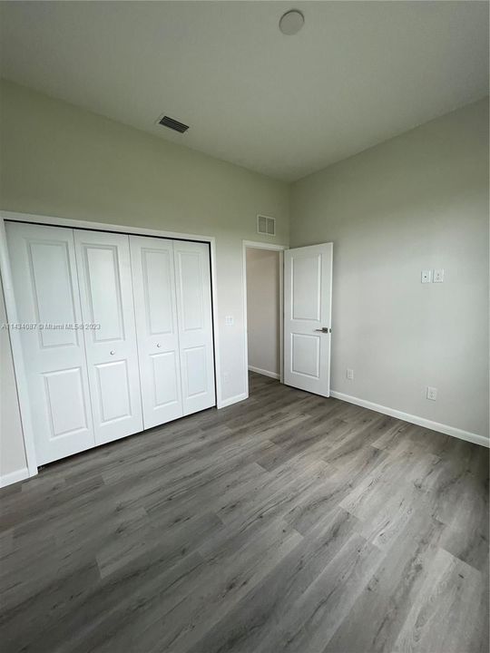 Recently Rented: $2,700 (4 beds, 2 baths, 1439 Square Feet)