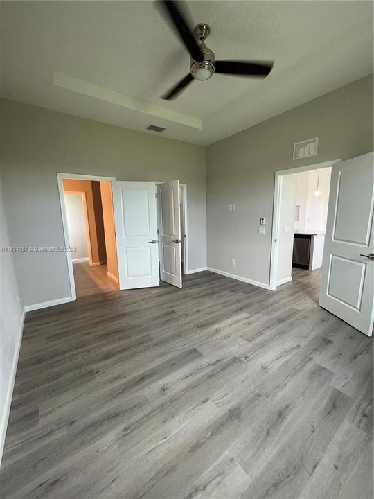 Recently Rented: $2,700 (4 beds, 2 baths, 1439 Square Feet)