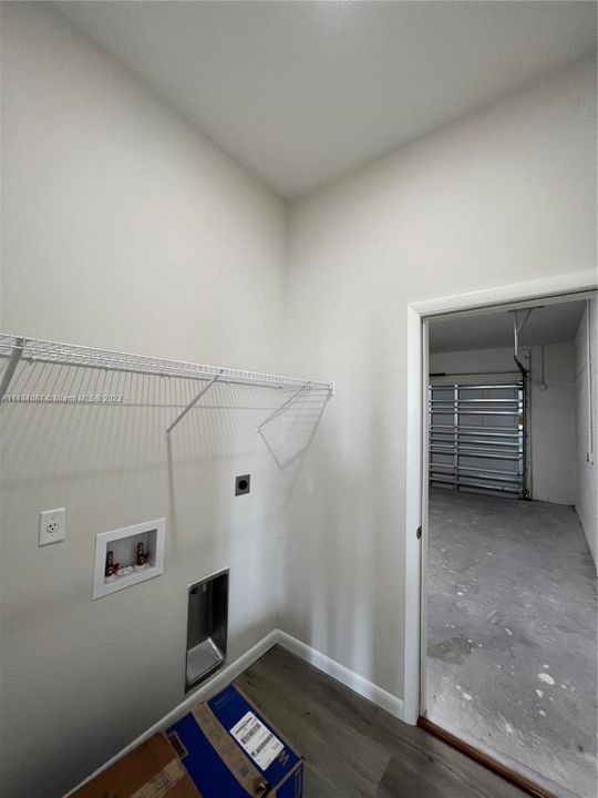 Recently Rented: $2,700 (4 beds, 2 baths, 1439 Square Feet)