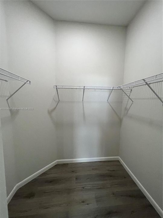 Recently Rented: $2,700 (4 beds, 2 baths, 1439 Square Feet)