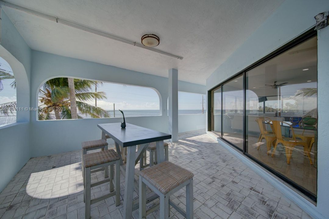 Recently Rented: $3,750 (3 beds, 2 baths, 6071 Square Feet)