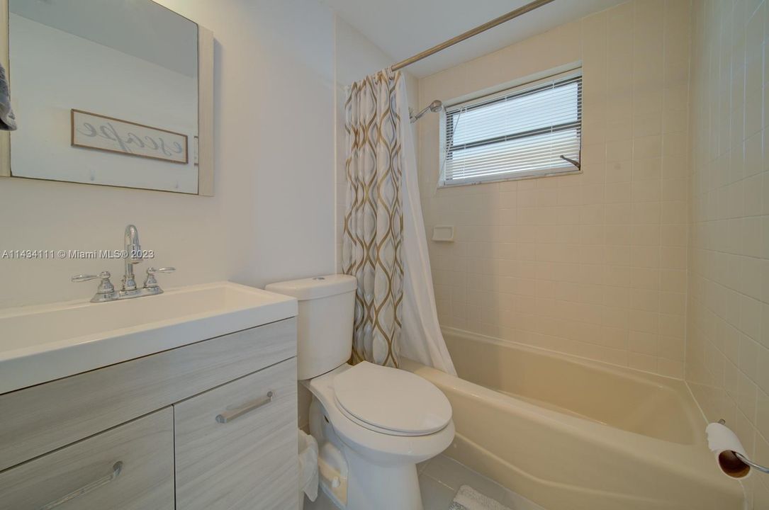 Recently Rented: $3,750 (3 beds, 2 baths, 6071 Square Feet)