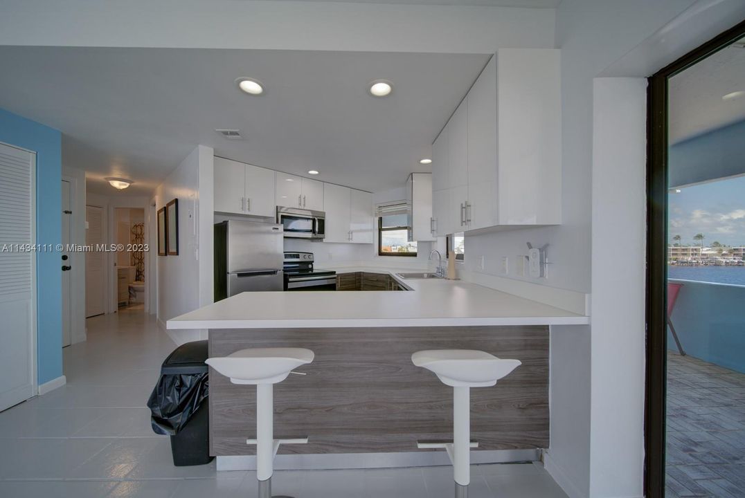 Recently Rented: $3,750 (3 beds, 2 baths, 6071 Square Feet)