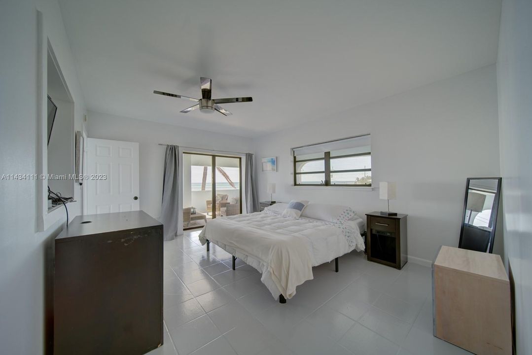 Recently Rented: $3,750 (3 beds, 2 baths, 6071 Square Feet)