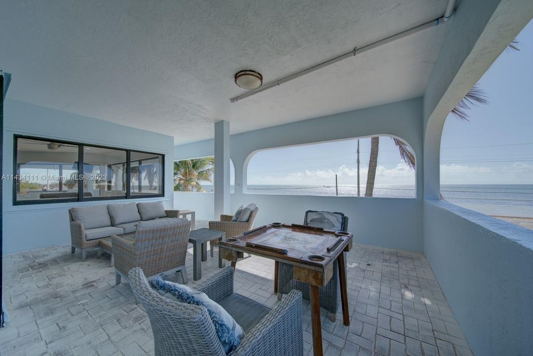 Recently Rented: $3,750 (3 beds, 2 baths, 6071 Square Feet)