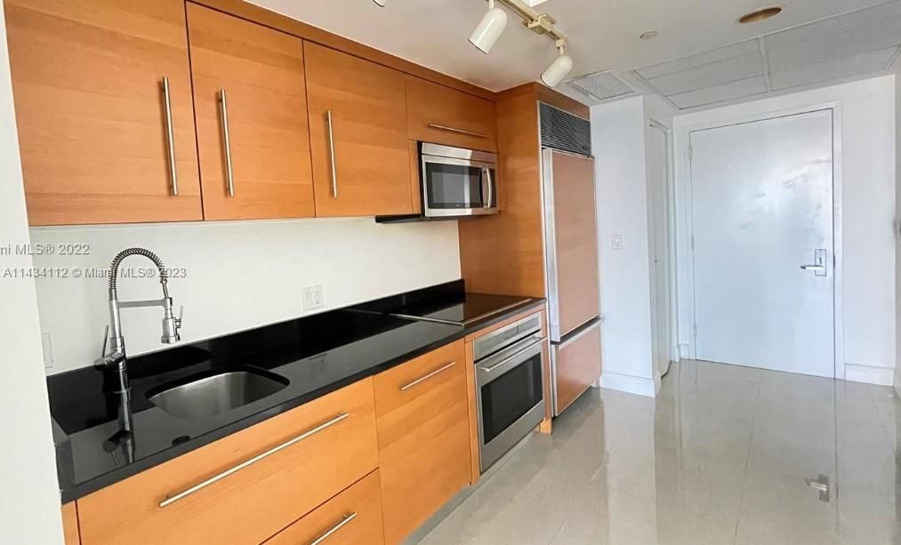 Recently Sold: $439,000 (0 beds, 1 baths, 546 Square Feet)