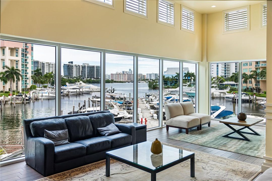 Recently Sold: $924,500 (3 beds, 3 baths, 1849 Square Feet)