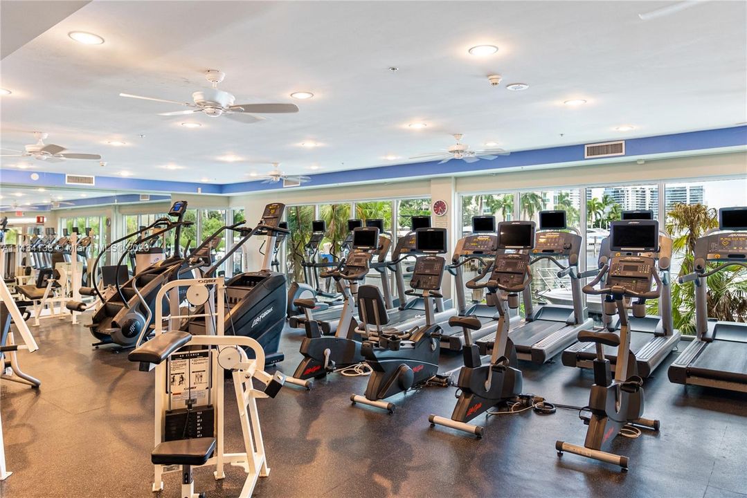 Recently Sold: $924,500 (3 beds, 3 baths, 1849 Square Feet)