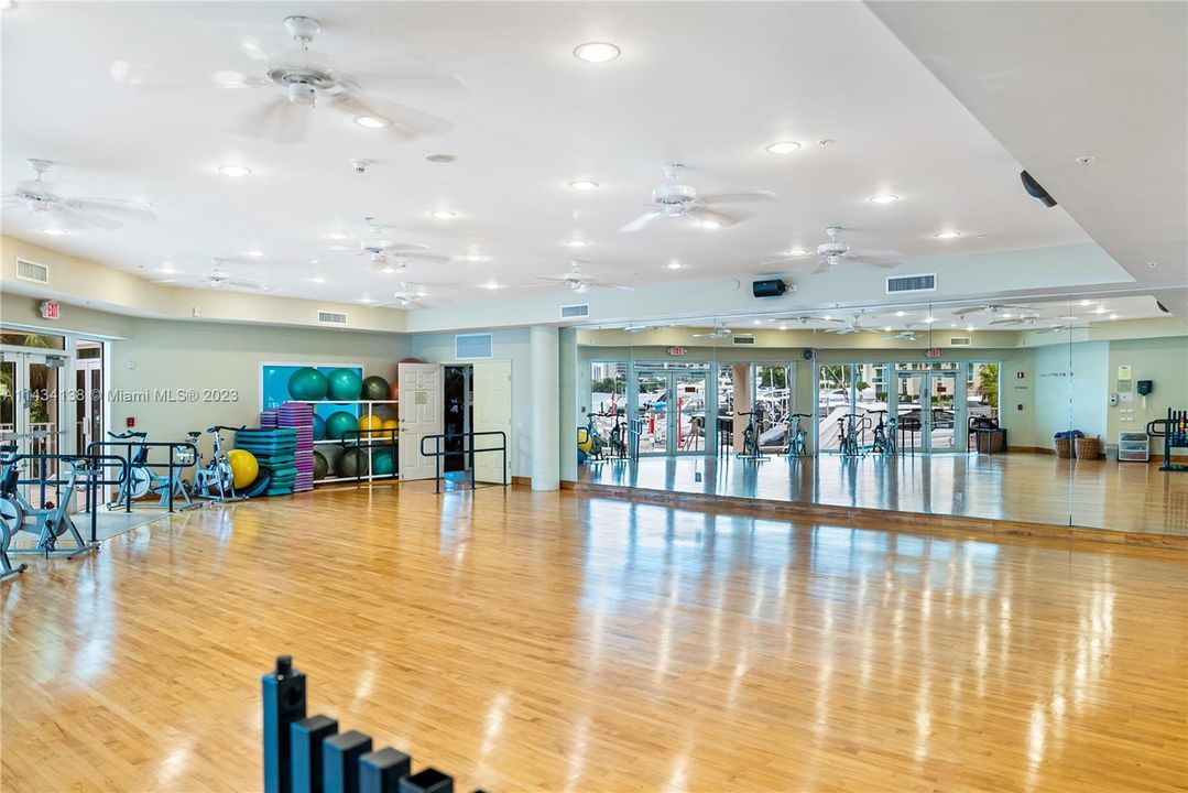 Recently Sold: $924,500 (3 beds, 3 baths, 1849 Square Feet)