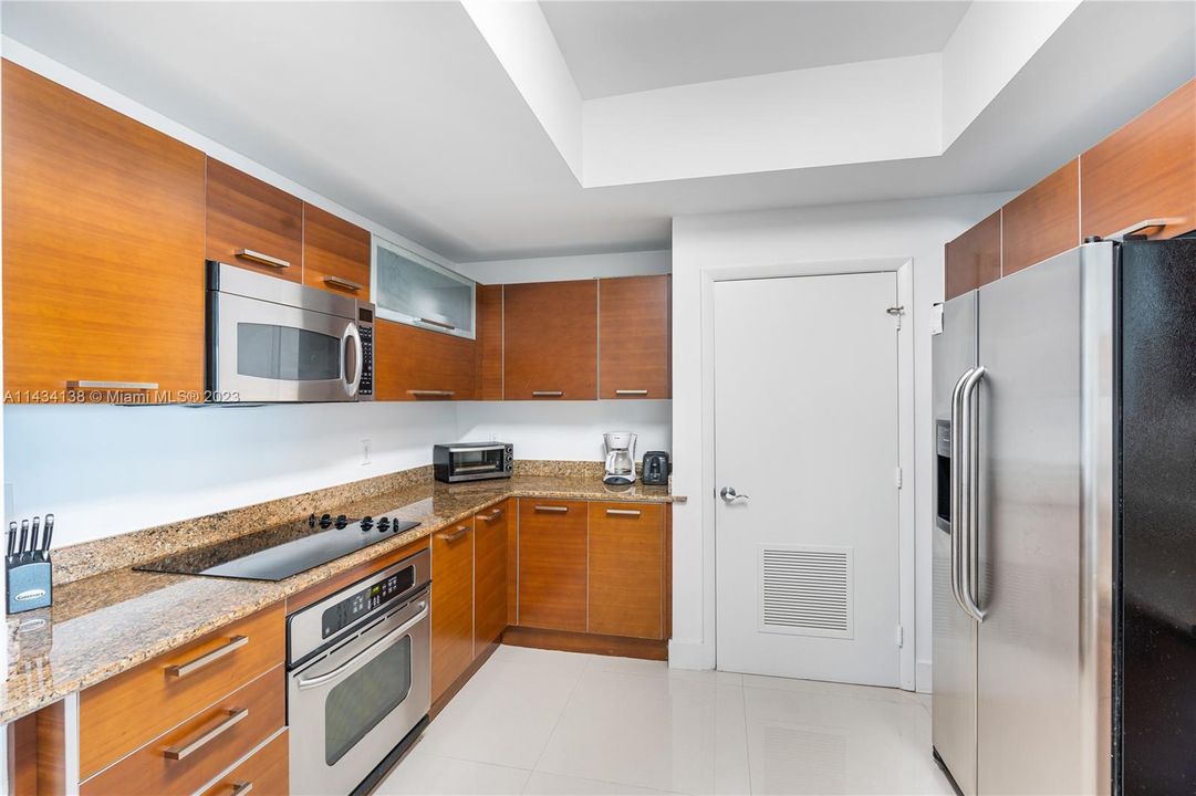 Recently Sold: $924,500 (3 beds, 3 baths, 1849 Square Feet)