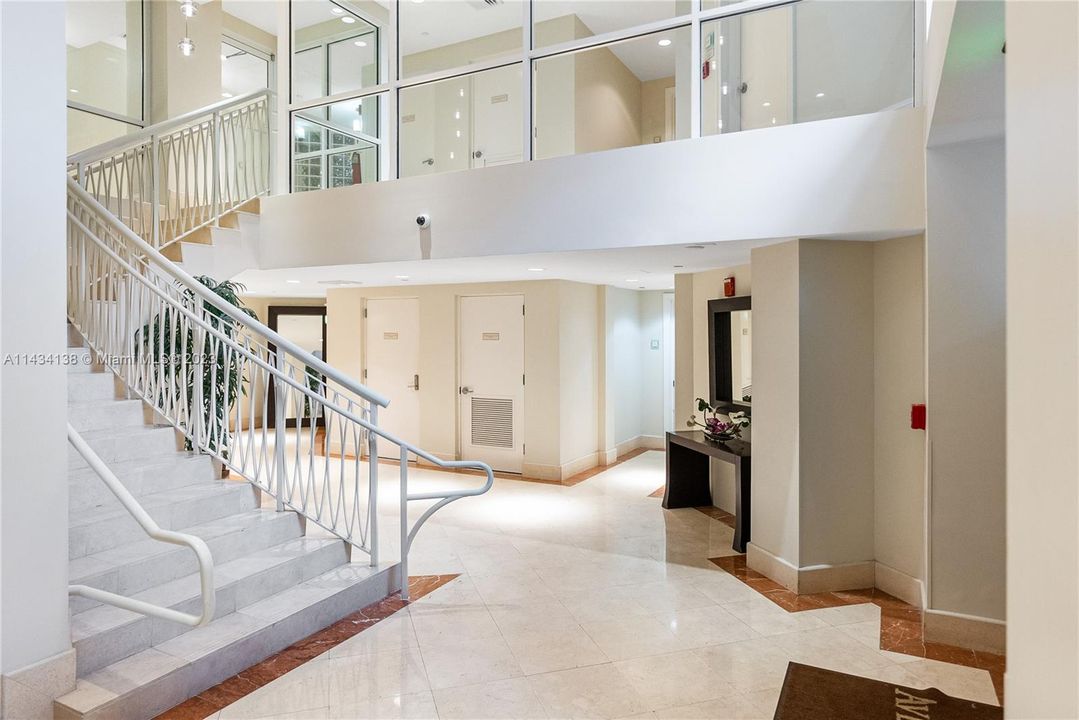 Recently Sold: $924,500 (3 beds, 3 baths, 1849 Square Feet)