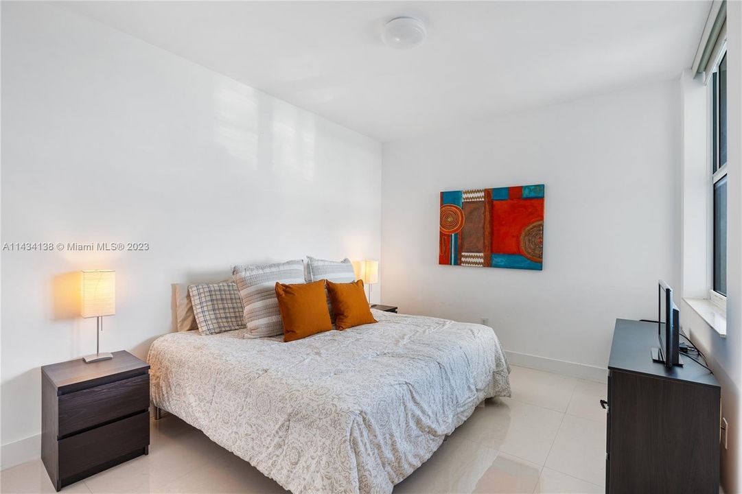 Recently Sold: $924,500 (3 beds, 3 baths, 1849 Square Feet)