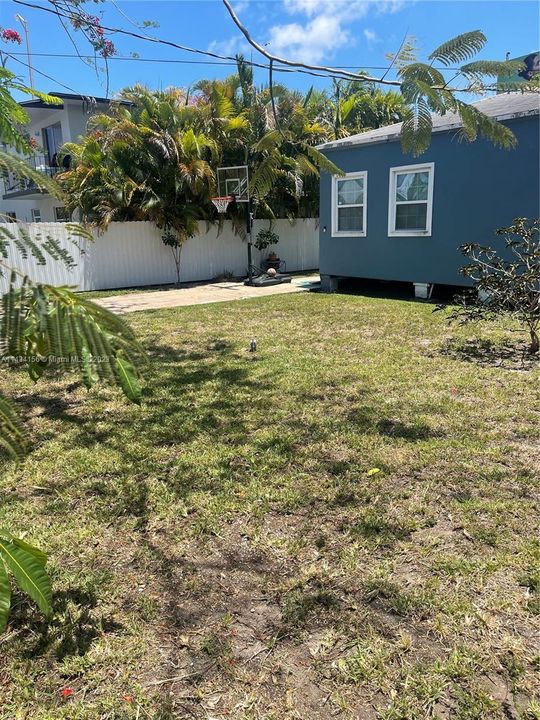 Recently Sold: $485,000 (2 beds, 1 baths, 660 Square Feet)