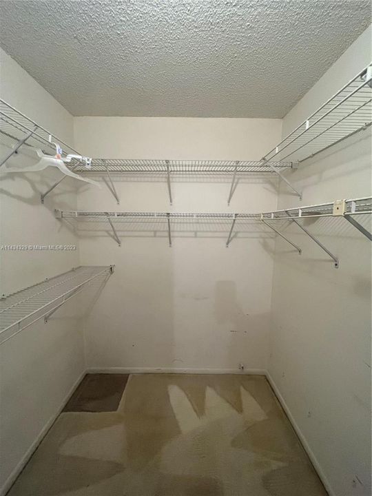 Recently Rented: $1,400 (1 beds, 1 baths, 660 Square Feet)