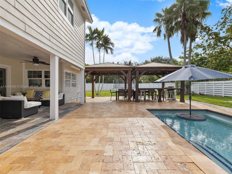 Recently Rented: $6,700 (6 beds, 4 baths, 3738 Square Feet)