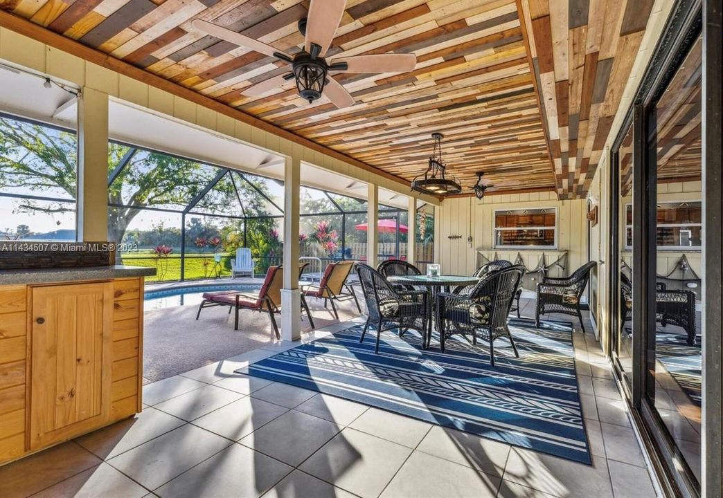 Recently Rented: $3,800 (3 beds, 2 baths, 1476 Square Feet)