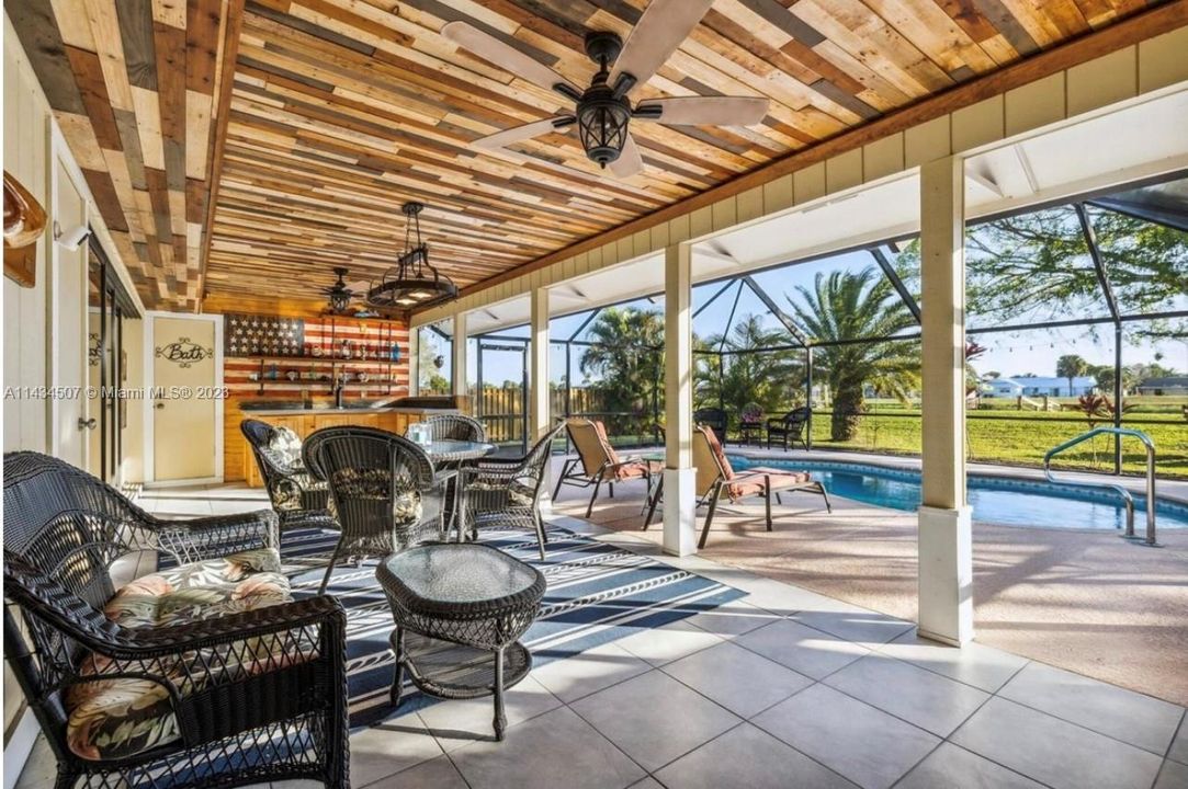 Recently Rented: $3,800 (3 beds, 2 baths, 1476 Square Feet)