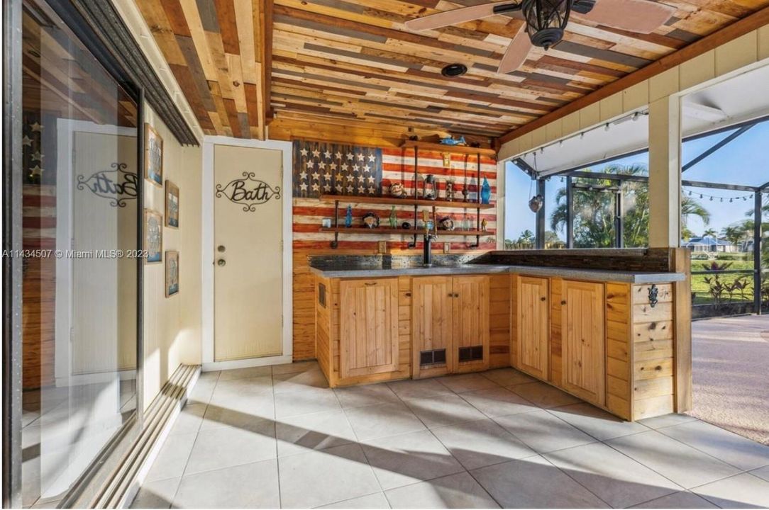 Recently Rented: $3,800 (3 beds, 2 baths, 1476 Square Feet)