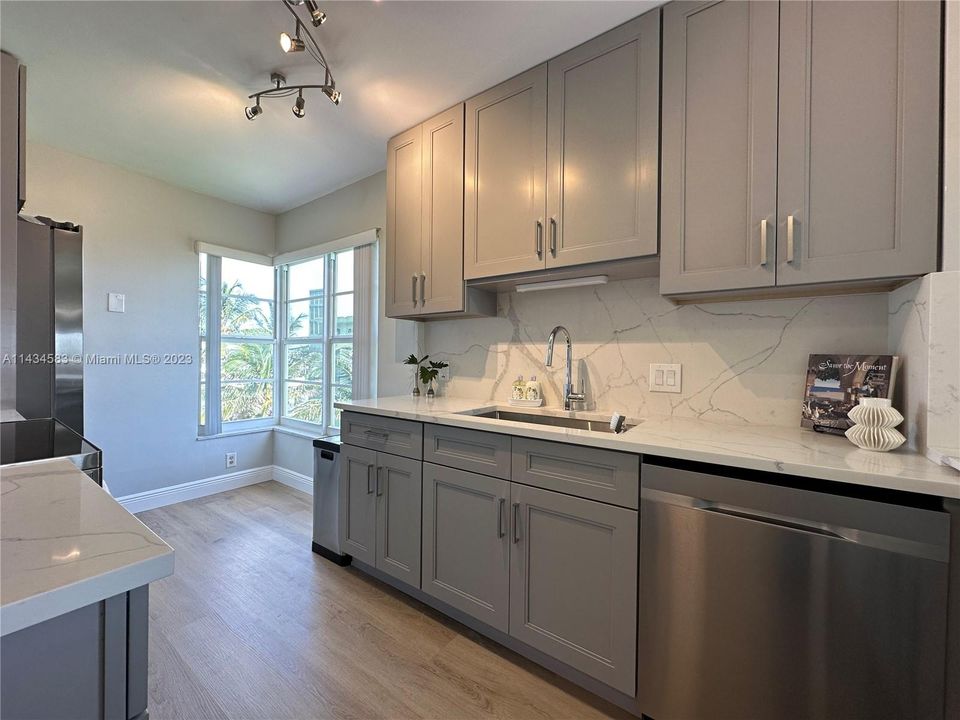 Recently Rented: $6,000 (2 beds, 2 baths, 1249 Square Feet)