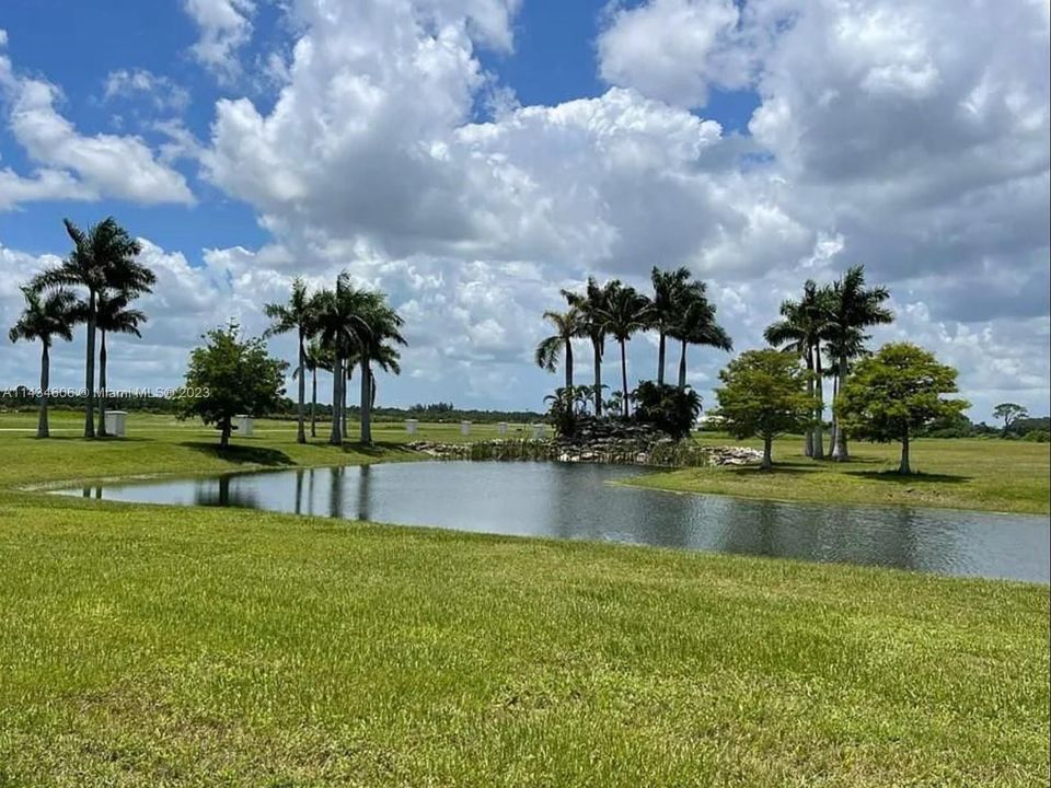 最近售出: $350,000 (5.30 acres)