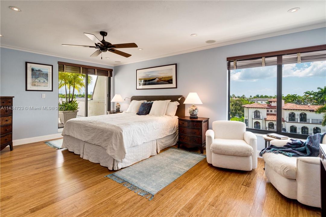 Recently Sold: $1,399,000 (2 beds, 3 baths, 2010 Square Feet)