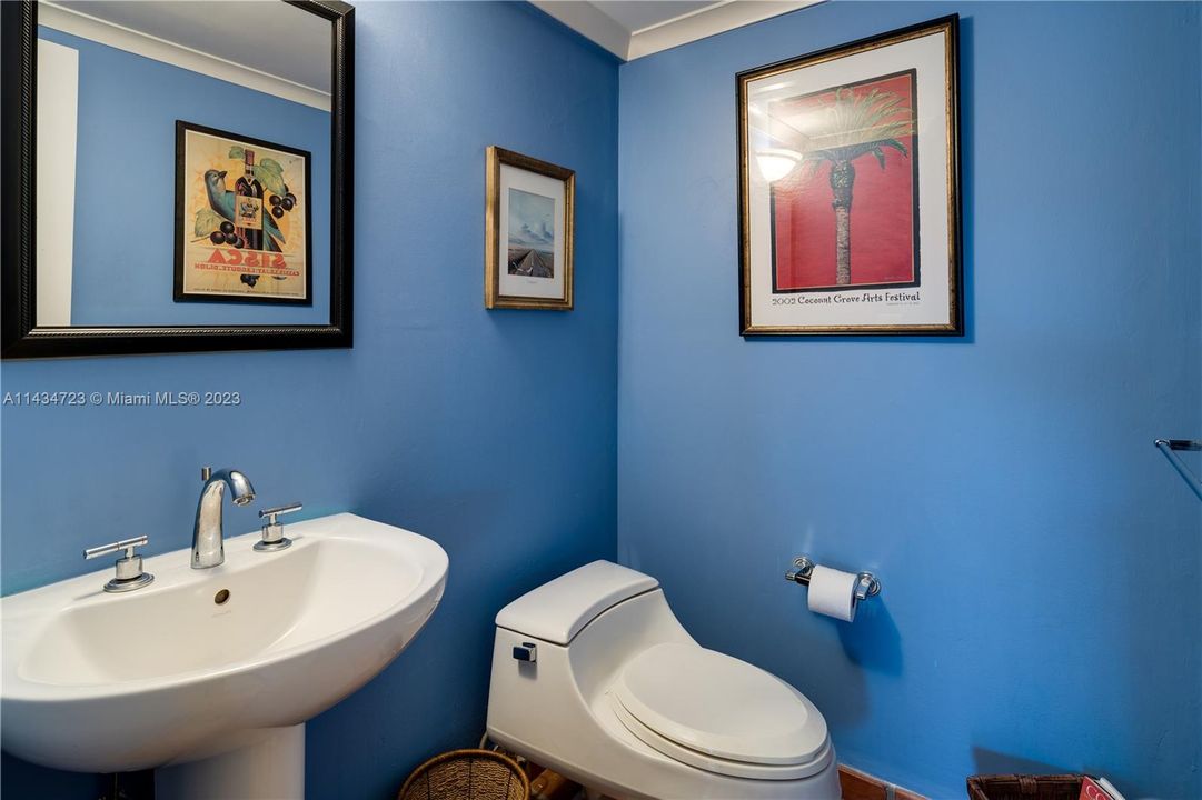 Recently Sold: $1,399,000 (2 beds, 3 baths, 2010 Square Feet)