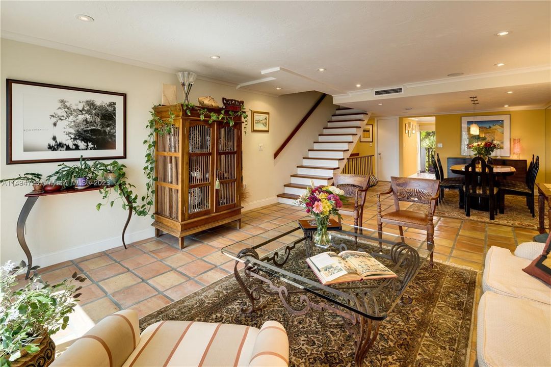 Recently Sold: $1,399,000 (2 beds, 3 baths, 2010 Square Feet)