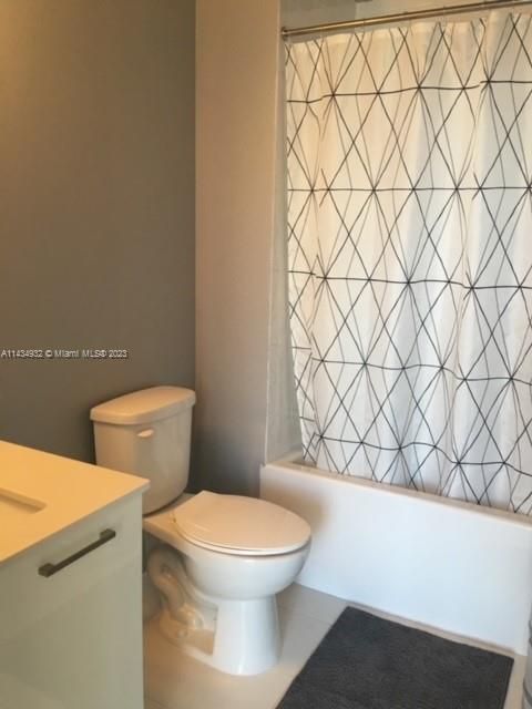 Recently Sold: $375,000 (1 beds, 1 baths, 607 Square Feet)