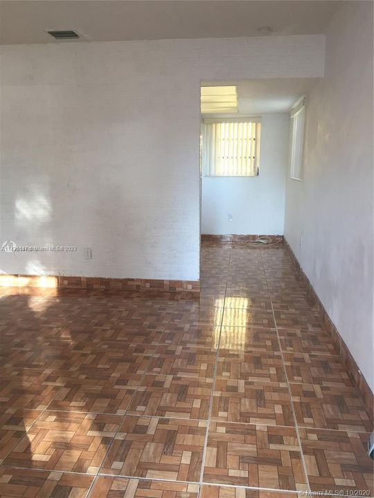 Vendido Recientemente: $550,000 (0 camas, 0 baños, 1813 Pies cuadrados)