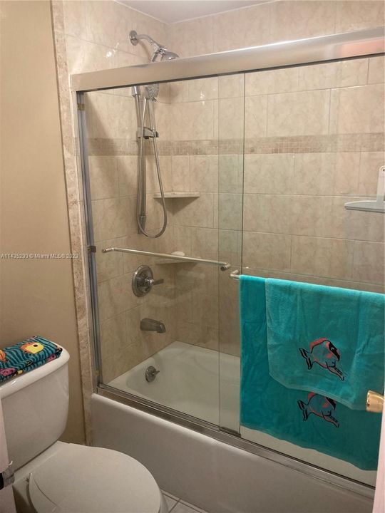 Recently Rented: $2,200 (0 beds, 1 baths, 600 Square Feet)