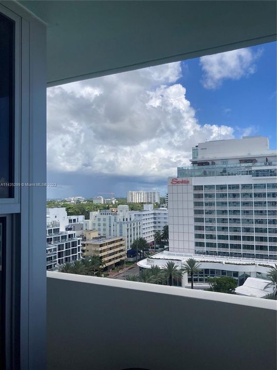 Recently Rented: $2,200 (0 beds, 1 baths, 600 Square Feet)