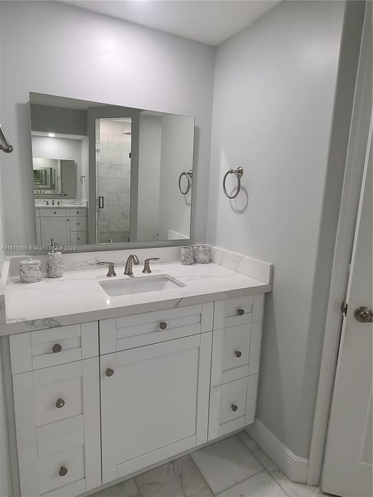 Recently Rented: $4,500 (4 beds, 3 baths, 2333 Square Feet)