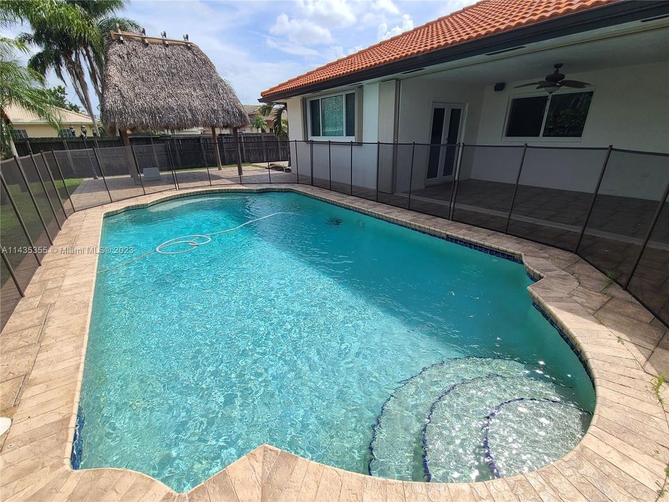 Recently Rented: $4,500 (4 beds, 3 baths, 2333 Square Feet)