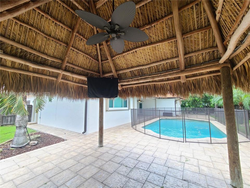 Recently Rented: $4,500 (4 beds, 3 baths, 2333 Square Feet)