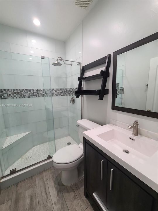 Recently Rented: $4,500 (4 beds, 3 baths, 2333 Square Feet)