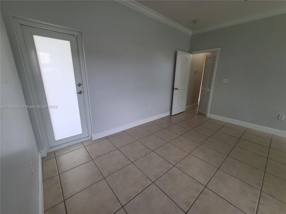 Recently Rented: $4,500 (4 beds, 3 baths, 2333 Square Feet)