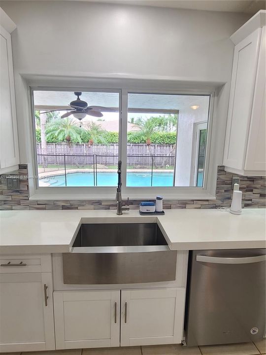 Recently Rented: $4,500 (4 beds, 3 baths, 2333 Square Feet)