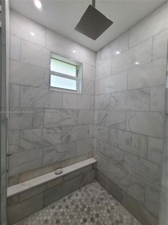 Recently Rented: $4,500 (4 beds, 3 baths, 2333 Square Feet)