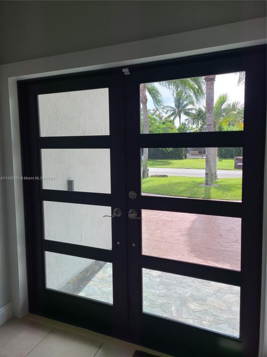 Recently Rented: $4,500 (4 beds, 3 baths, 2333 Square Feet)