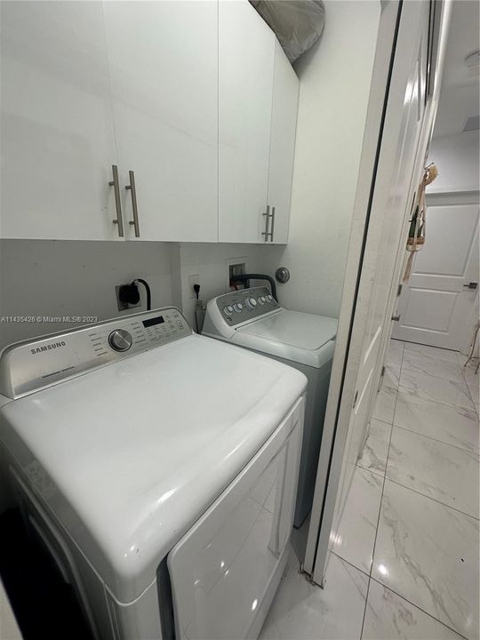 Recently Sold: $410,000 (2 beds, 2 baths, 740 Square Feet)