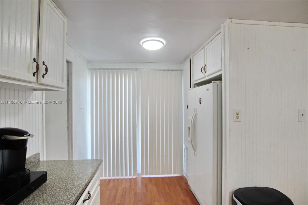 For Sale: $189,000 (2 beds, 2 baths, 784 Square Feet)