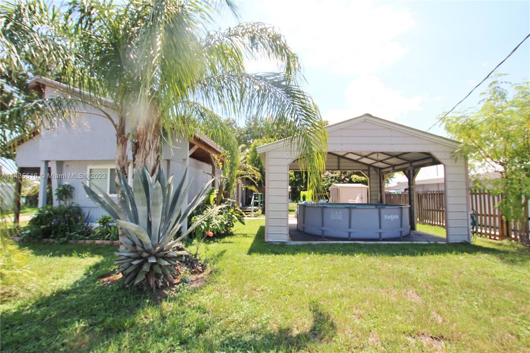 For Sale: $189,000 (2 beds, 2 baths, 784 Square Feet)