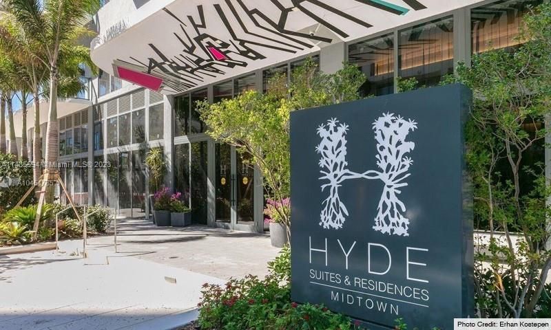 Recently Sold: $475,000 (1 beds, 1 baths, 672 Square Feet)