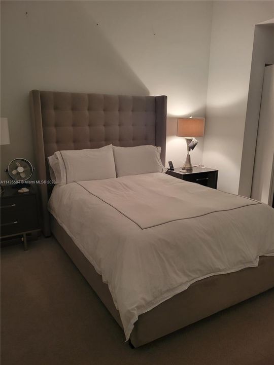 Recently Sold: $475,000 (1 beds, 1 baths, 672 Square Feet)