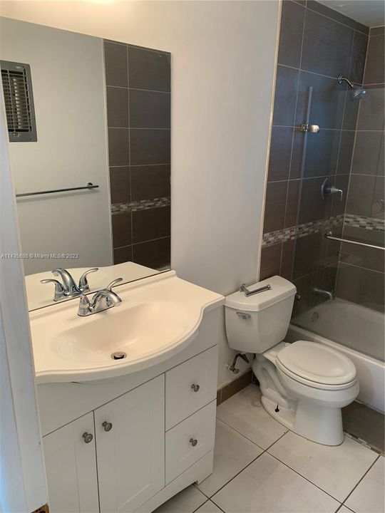 Recently Rented: $2,100 (1 beds, 1 baths, 900 Square Feet)