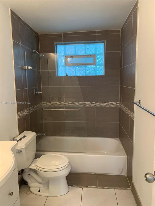 Recently Rented: $2,100 (1 beds, 1 baths, 900 Square Feet)