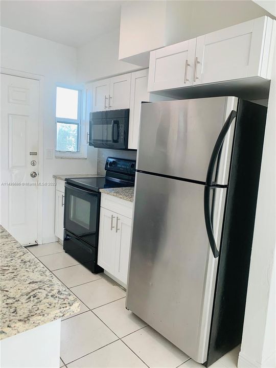 Recently Rented: $2,100 (1 beds, 1 baths, 900 Square Feet)